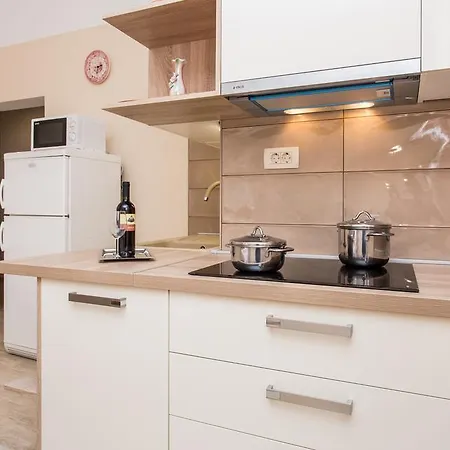 Polonijo Apartment *